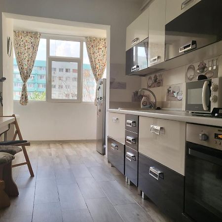 Apartament Cu 3 Camere Chiar In Inima Capitalei Boekarest Buitenkant foto