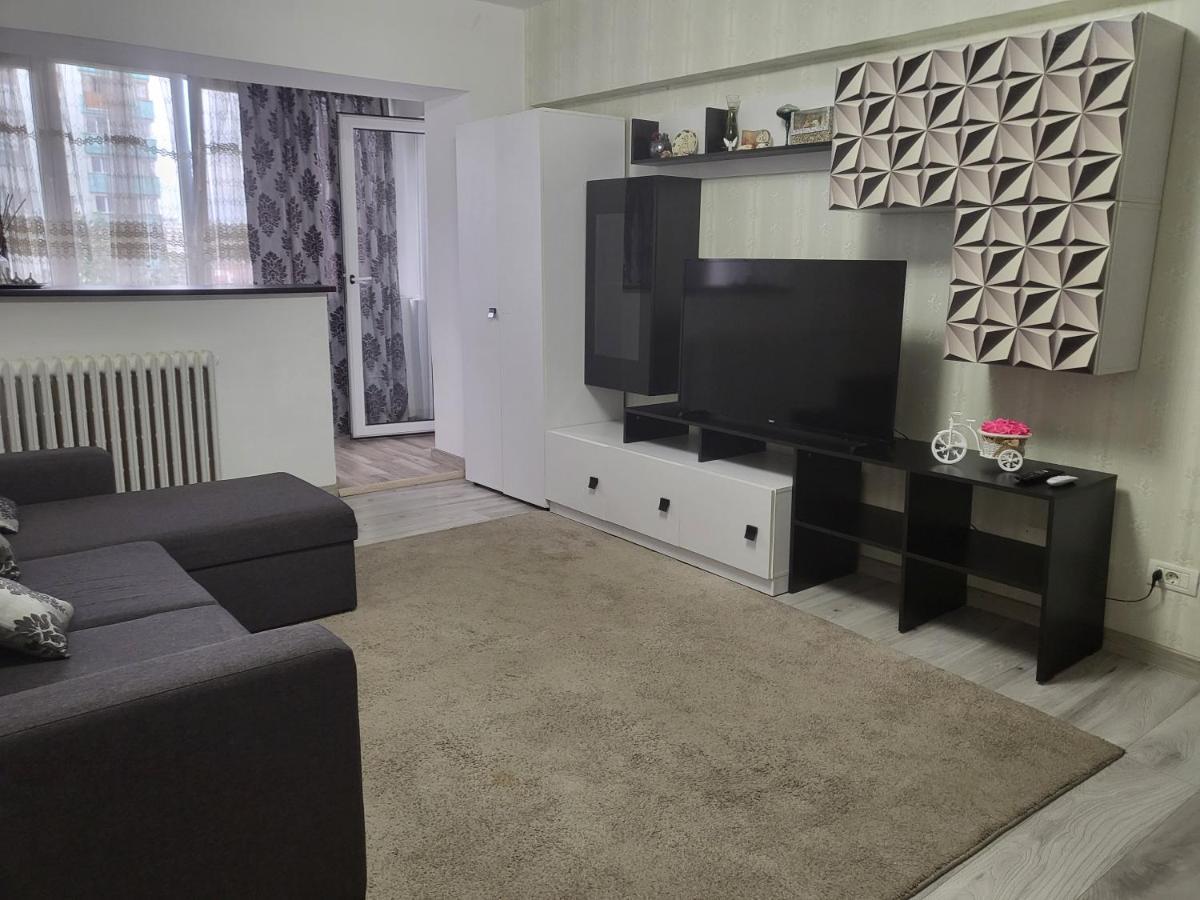 Apartament Cu 3 Camere Chiar In Inima Capitalei Boekarest Buitenkant foto