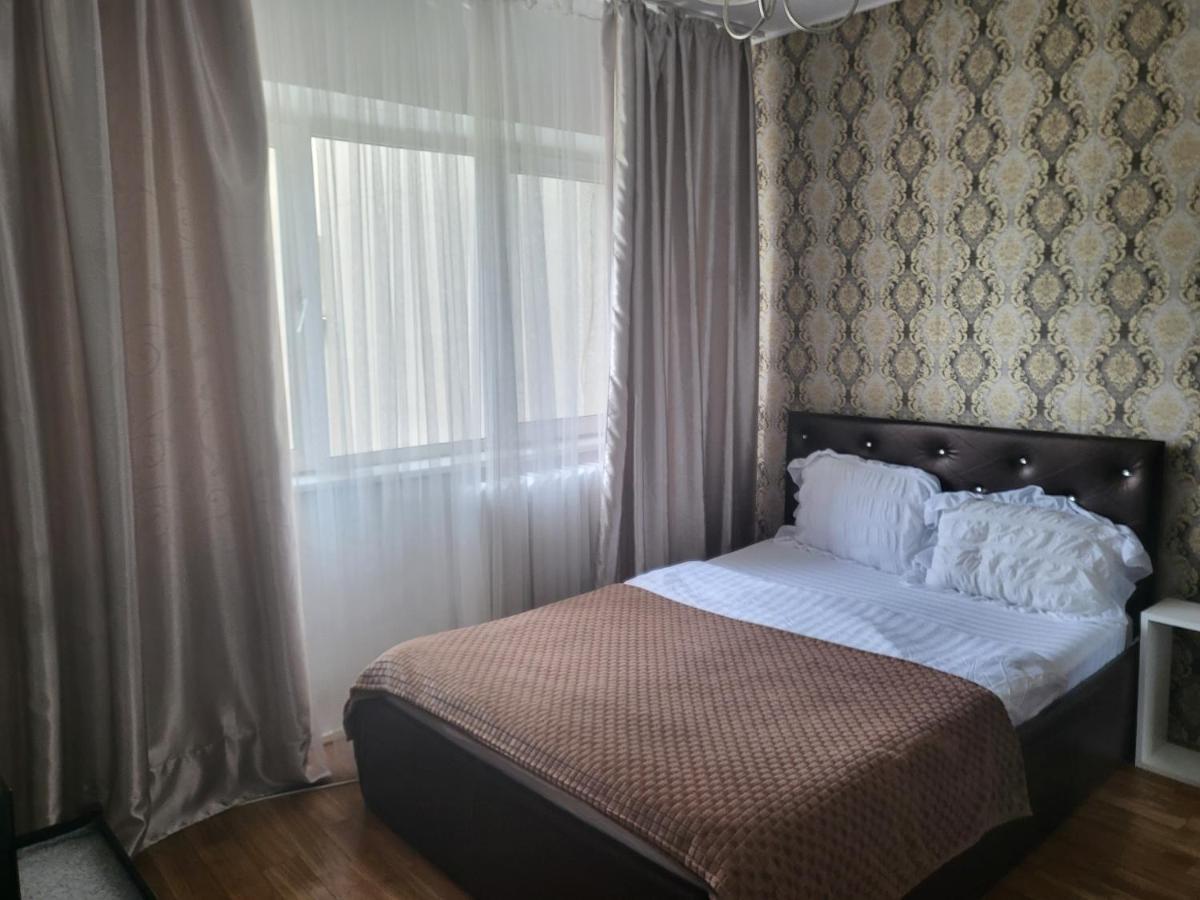 Apartament Cu 3 Camere Chiar In Inima Capitalei Boekarest Buitenkant foto